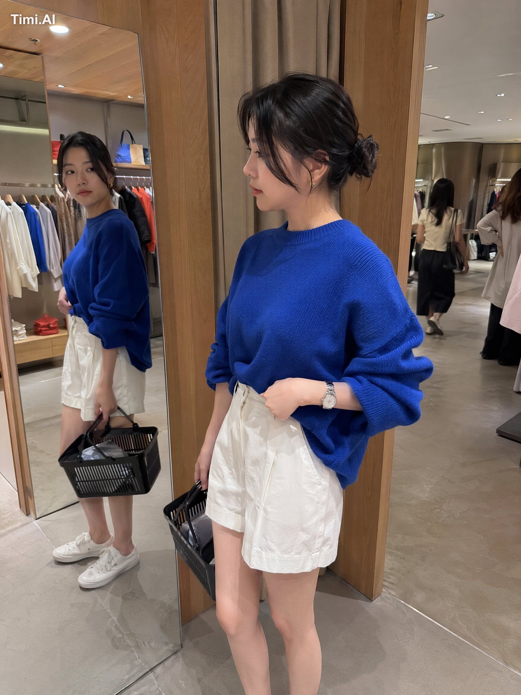 Create an ultra-realistic candid lifestyle photo inside a modern premiu… 1