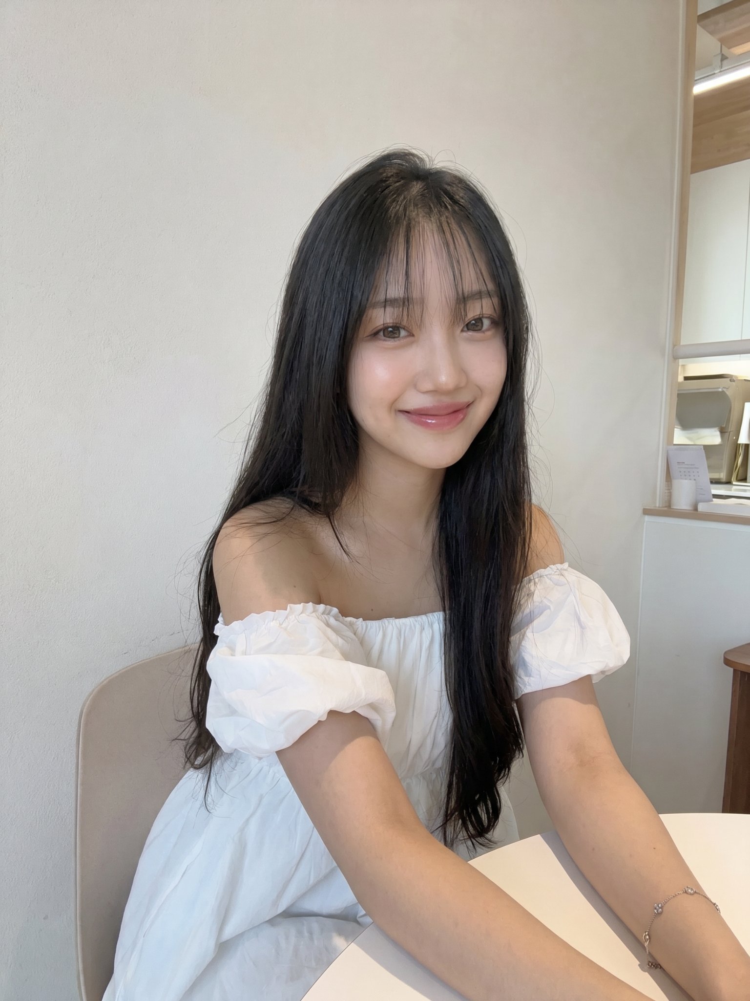 Beautiful young Japanese girl with long silky black hair, soft face-fra… 1