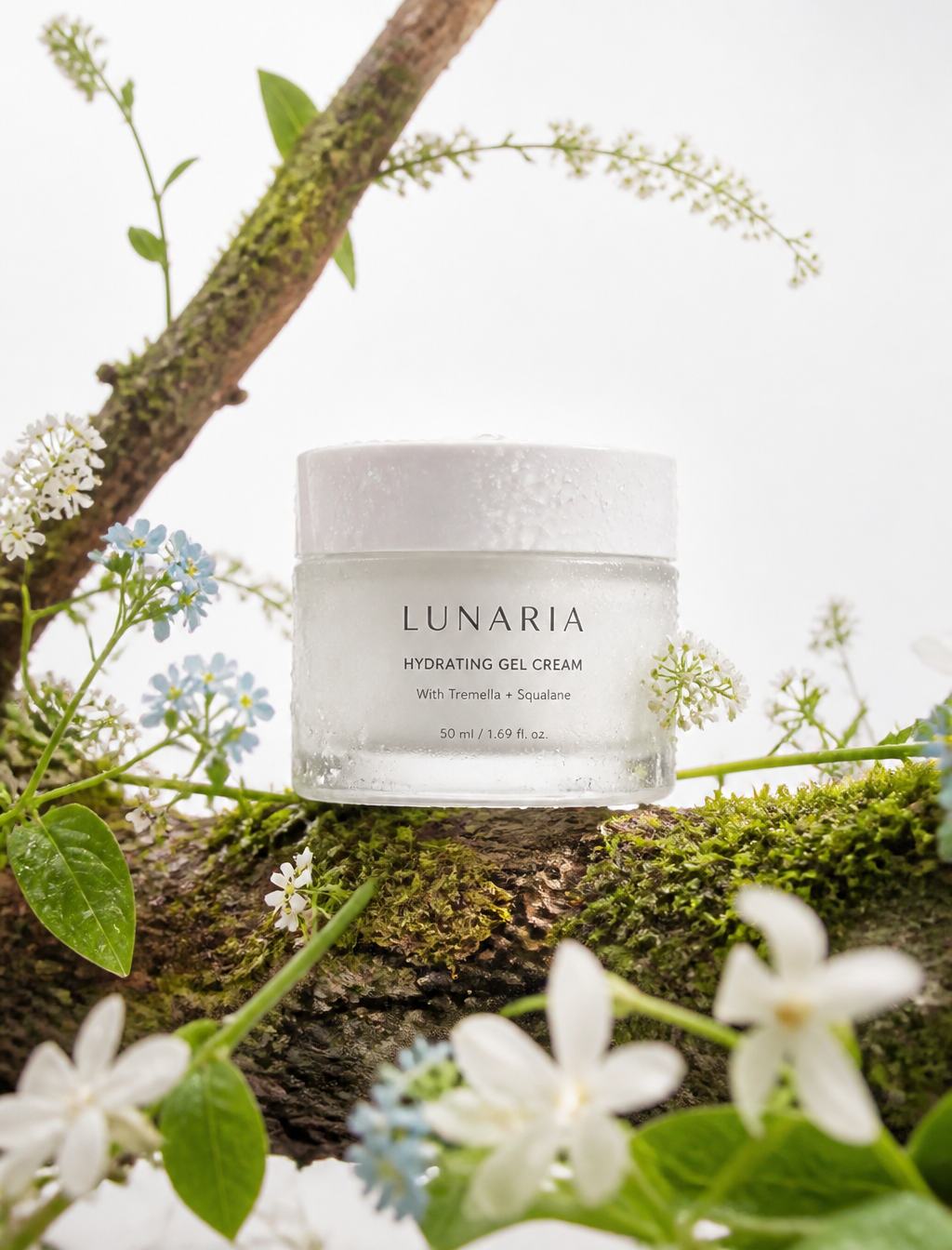 High-end commercial skincare product photography of a hydrating gel cre…