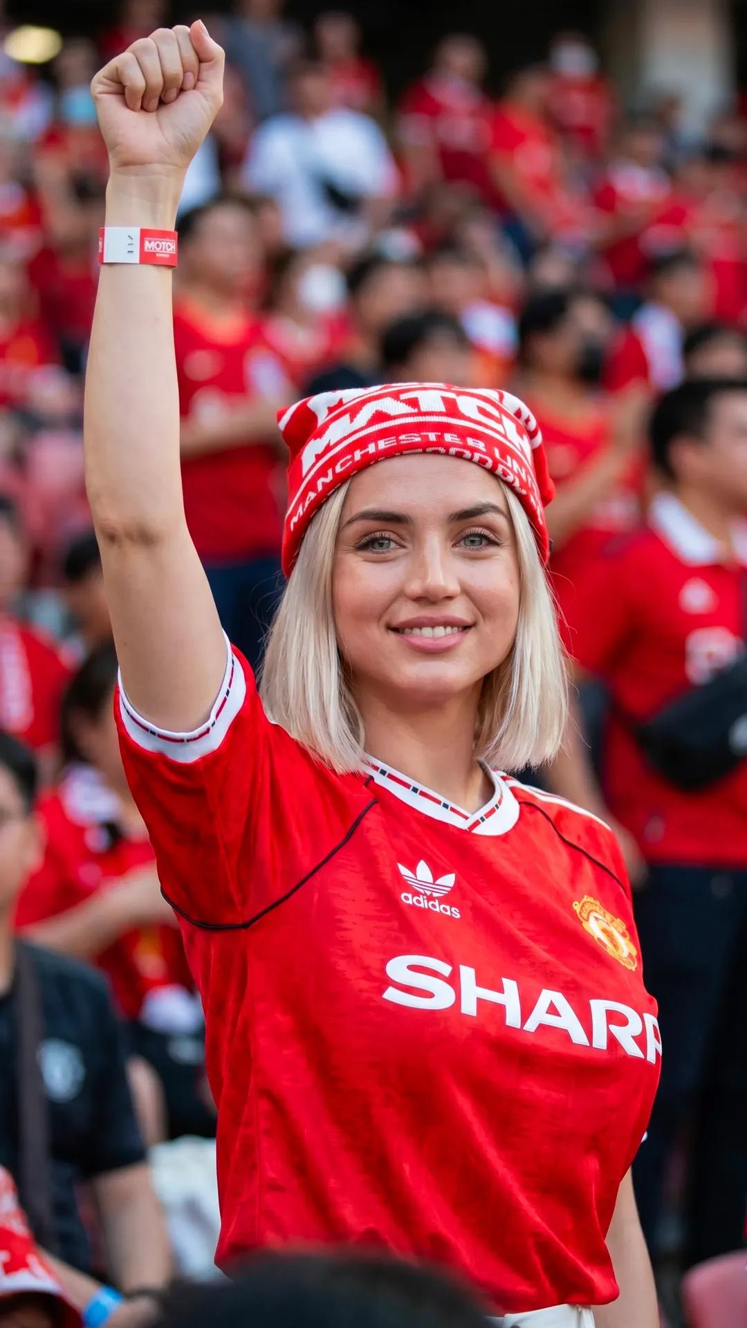 Ultra-realistic sports lifestyle editorial portrait of a stunning femal… 1
