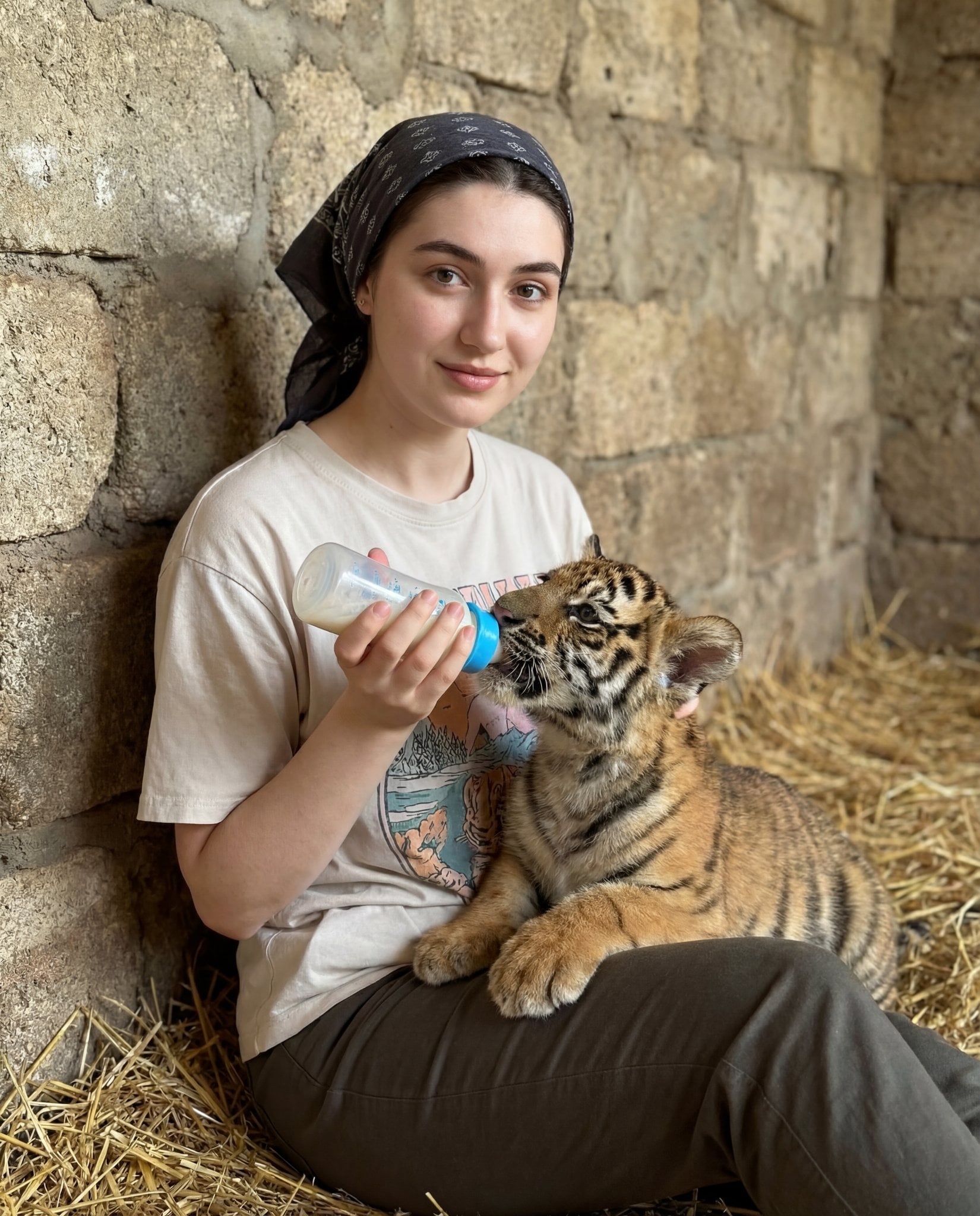 { "scene_type": "lifestyle portrait with animal interaction", "composit…